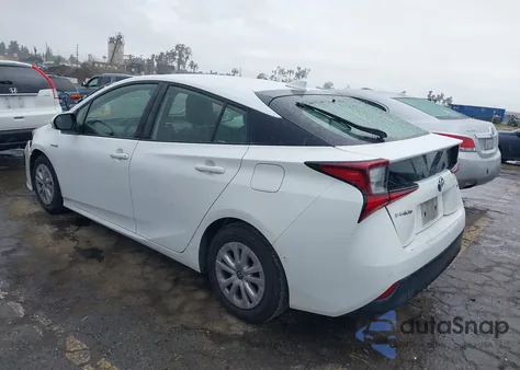 2021 Toyota Prius Le z USA, uszkodzony, nr VIN JTDKAMFU6M3141019